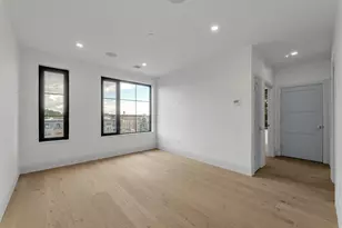 34 Oak St, Boston, MA 02136 - Photo 6