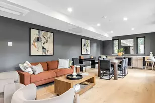 34 Oak St, Boston, MA 02136 - Photo 20