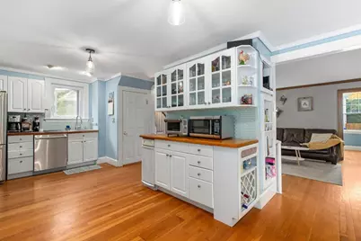 12 Baincroft Rd, Malden, MA 02148 - Photo 8
