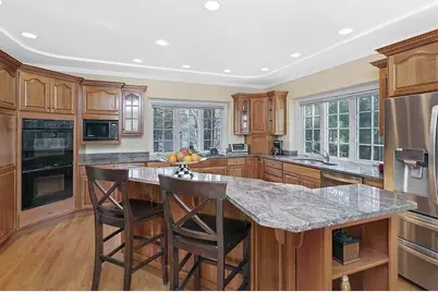 28 Meachen Lane, Sudbury, MA 01776 - Photo 2
