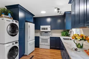 41 Maple St, Randolph, MA 02368 - Photo 10