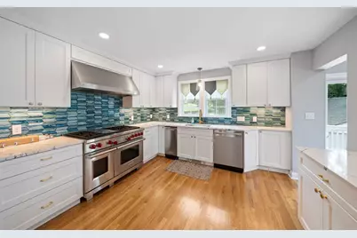 19 Brinsley Street, Quincy, MA 02169 - Photo 8
