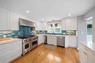 19 Brinsley St, Quincy, MA 02169 - Photo 8
