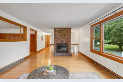 19 Cochrane Cir, Methuen, MA 01844 - Photo 6