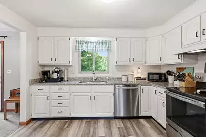 54 Hampden Ln, Agawam, MA 01001 - Photo 10