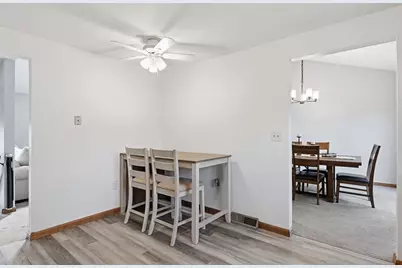 54 Hampden Ln, Agawam, MA 01001 - Photo 12