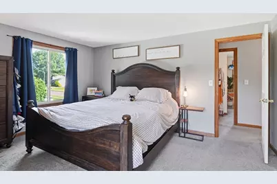 54 Hampden Ln, Agawam, MA 01001 - Photo 14