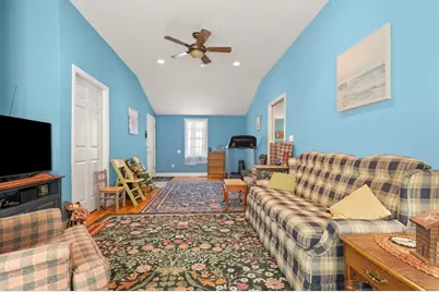 320 Balcom St, Mansfield, MA 02048 - Photo 6