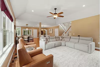 223 Tiffany St, Attleboro, MA 02703 - Photo 10