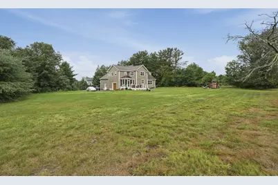 223 Tiffany St, Attleboro, MA 02703 - Photo 36