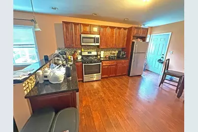 19 Willow Street, Lowell, MA 01852 - Photo 4