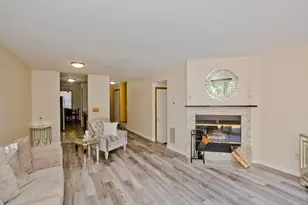 61 Abbey Memorial Dr, Chicopee, MA 01020 - Photo 4