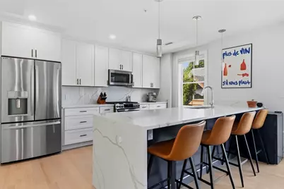 52 West Emerson St #6, Melrose, MA 02176 - Photo 6