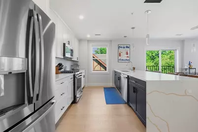 52 West Emerson St #6, Melrose, MA 02176 - Photo 8