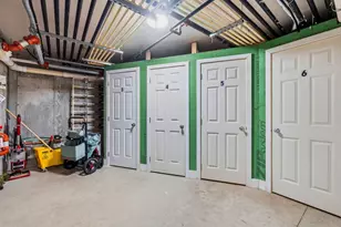 52 W Emerson St, Melrose, MA 02176 - Photo 34