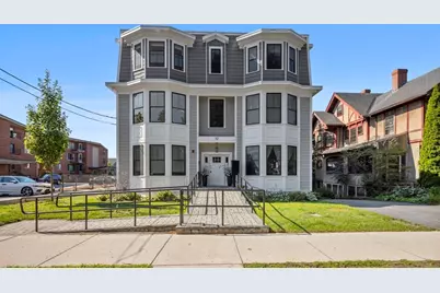 52 West Emerson St #6, Melrose, MA 02176 - Photo 2