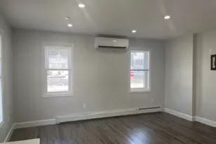 129 Pleasant St, Weymouth, MA 02190 - Photo 4