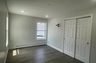 129 Pleasant St, Weymouth, MA 02190 - Photo 8
