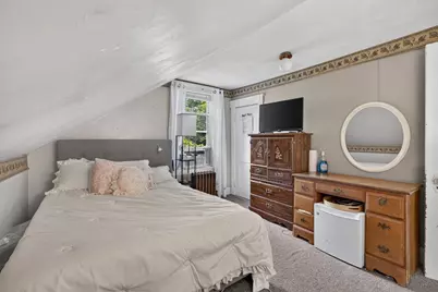 12 Hurd Ave, Saugus, MA 01906 - Photo 18