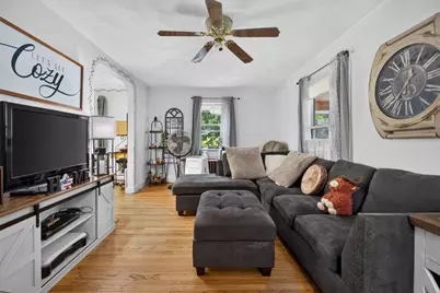 12 Hurd Ave, Saugus, MA 01906 - Photo 4