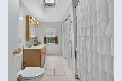 12 Hurd Ave, Saugus, MA 01906 - Photo 12