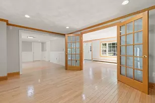 15 Marion St, Wilmington, MA 01887 - Photo 8
