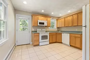 15A Marion St, Wilmington, MA 01887 - Photo 2