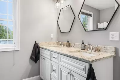 10 Stone St #1, Auburn, MA 01527 - Photo 12