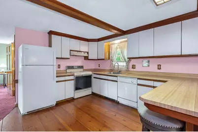 48 Cannington St, Lowell, MA 01854 - Photo 8