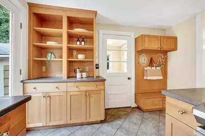 200 South Rd, Bedford, MA 01730 - Photo 4