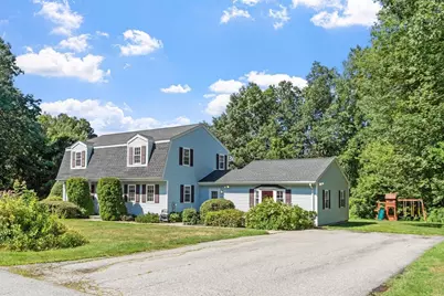 11 Chase Crescent, Merrimac, MA 01860 - Photo 2