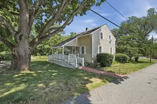 61 Houlton St, Swansea, MA 02777 - Photo 2