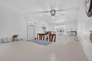 39 Hillsdale Rd, Dedham, MA 02026 - Photo 10