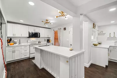 952 Bridge St, Lowell, MA 01850 - Photo 4