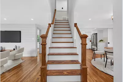 8 Bartlett St, Peabody, MA 01960 - Photo 20