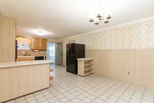 6 Maynard St, Webster, MA 01570 - Photo 10