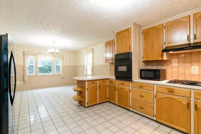 6 Maynard St, Webster, MA 01570 - Photo 6