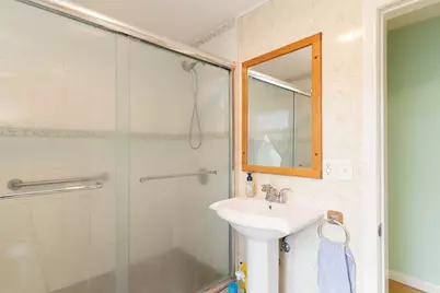 6 Maynard St, Webster, MA 01570 - Photo 18