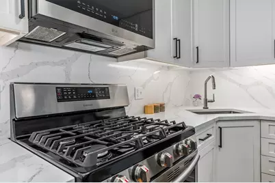 36 Maple St #36, Canton, MA 02021 - Photo 6