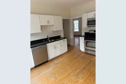 60-62 Warren Ave #2, Milton, MA 02186 - Photo 4