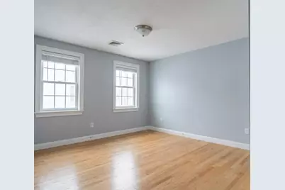 109 Farwell St #109, Newton, MA 02460 - Photo 10