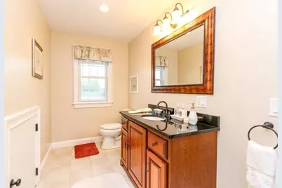 109 Farwell St #109, Newton, MA 02460 - Photo 6