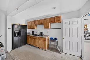 360 Myricks St, Taunton, MA 02718 - Photo 8