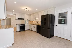 93 Wyndward Rd, Longmeadow, MA 01106 - Photo 8