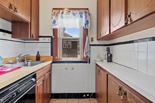 16 Newbern Ave, Medford, MA 02155 - Photo 8