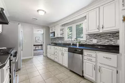 34 Drinkwater Ave, Braintree, MA 02184 - Photo 20