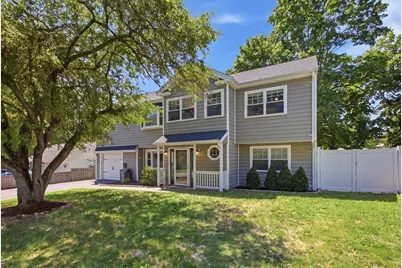34 Drinkwater Ave, Braintree, MA 02184 - Photo 1