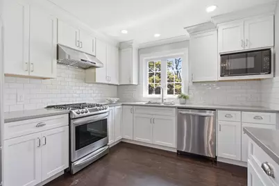 34 Drinkwater Ave, Braintree, MA 02184 - Photo 8