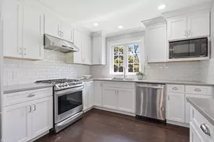 34 Drinkwater Ave, Braintree, MA 02184 - Photo 8