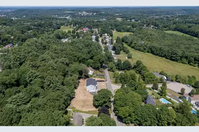 27 Rollins #A, Groveland, MA 01834 - Photo 4